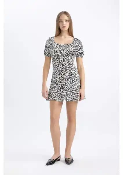 DeFacto Coool A Kesim Desenli Bürümcük Kısa Kollu Mini Elbise İnceleme ve Stil İpuçları