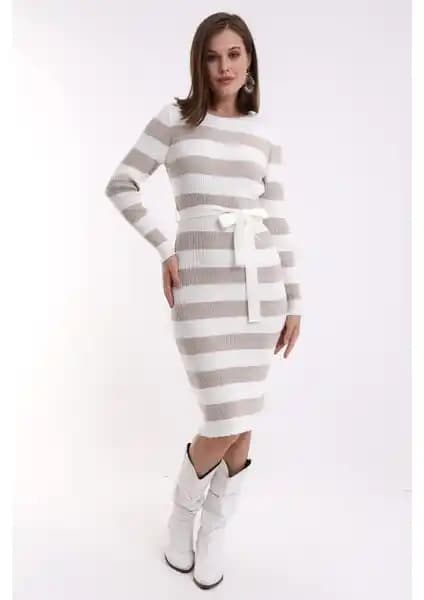 Irmak Kerekli Fitilli Bisiklet Yaka Çizgili Triko Elbise Şıklık ve Konforu Bir Arada Sunar