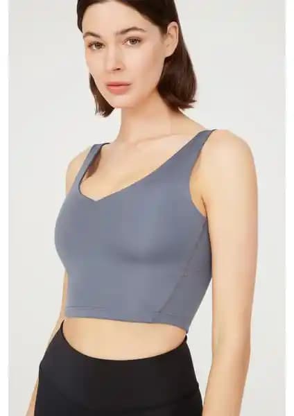 Kadın Spor Sütyenleri Karşılaştırması: Konfor ve Şıklık İçin En İyi Seçenekler