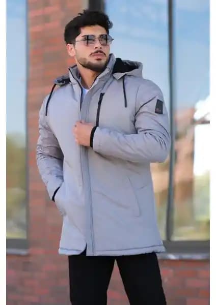 Kış Ayları İçin Su Geçirmez ve Kürk Astarlı Erkek Mont ve Kaban Seçenekleri