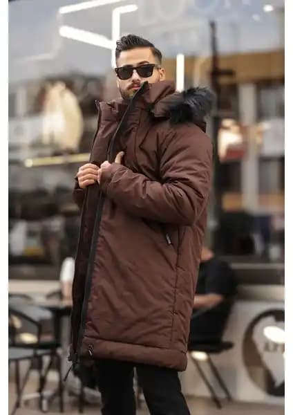 Rhones Kapşon Kürklü Erkek Uzun Mont: Şıklık ve İşlevselliğin Modern Buluşması