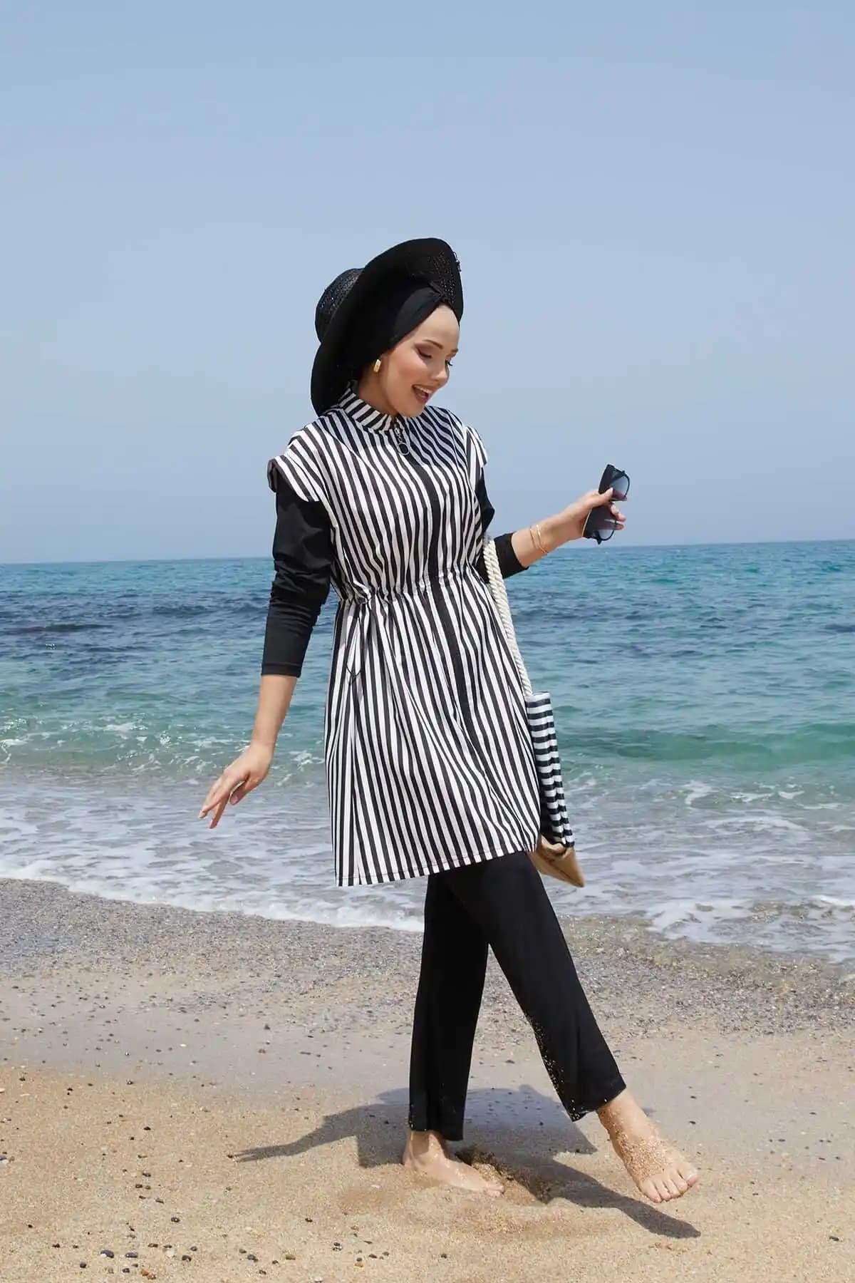 Tesettür Mayo Beli Ayarlanabilir Fermuarlı Tasarımıyla Şık ve Fonksiyonel