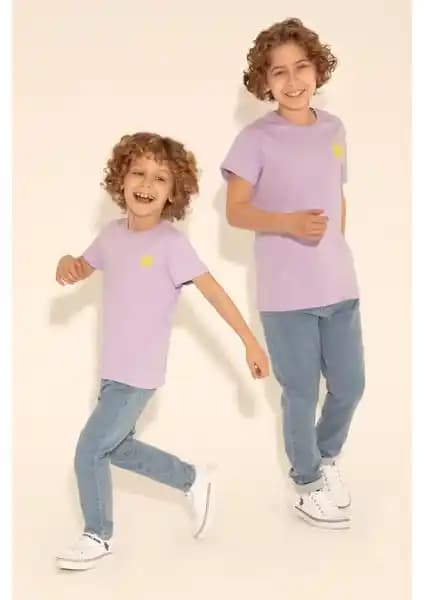 U.S. Polo Assn. Erkek Çocuk Lila Tişörtü: Günlük Şıklık ve Konfor Sunan Modern Tasarım