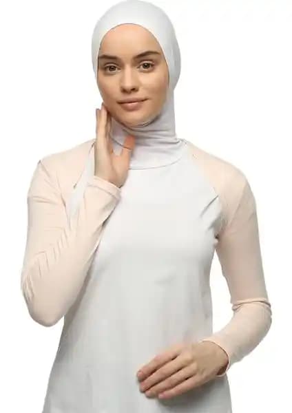 Altobeh Uzun Kollu Tesettür Bolero Bej: Şıklık ve Rahatlığın Bir Arada Sunulduğu Kadın Giyim Parçası