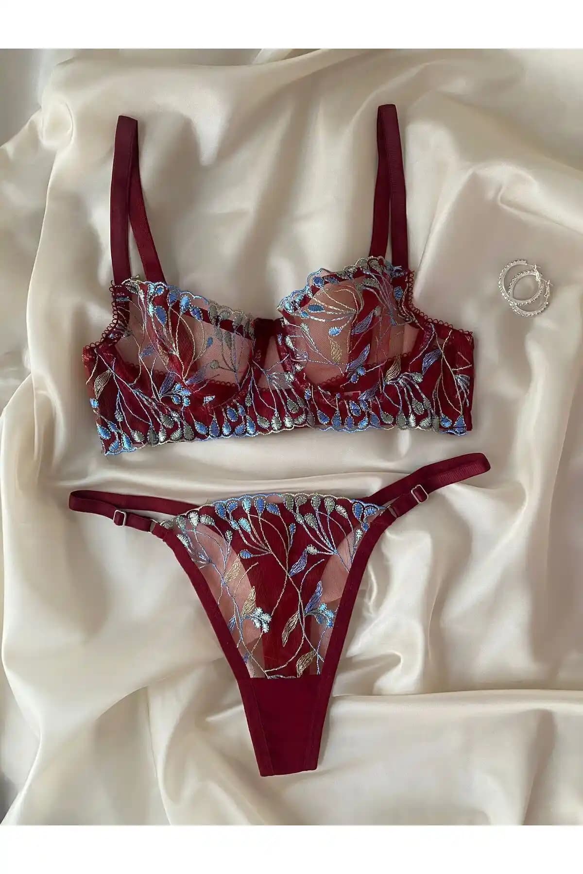 ARONA Ahenk Model Balenli Sütyen Takımı Şıklık ve Konforu Bir Arada Sunar