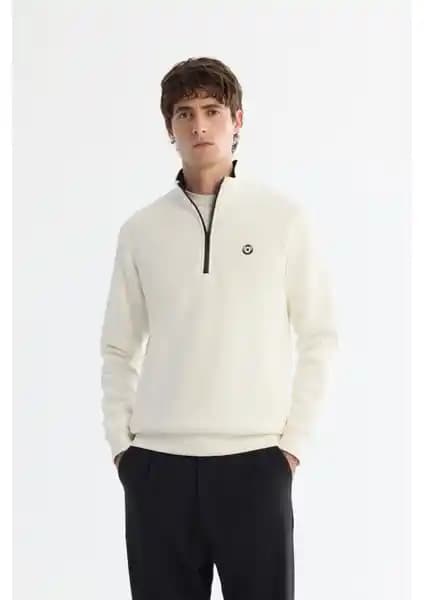 AVVA Erkek Beyaz Dik Yaka Fermuarlı 3 İplik Şardonlu Sweatshirt Detayları ve Kullanım Özellikleri