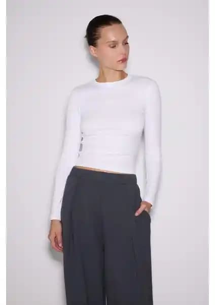 Babokah x Ngulincetin Uzun Kollu Bisiklet Yaka Üst: Şıklık ve Konforun Modern Buluşması