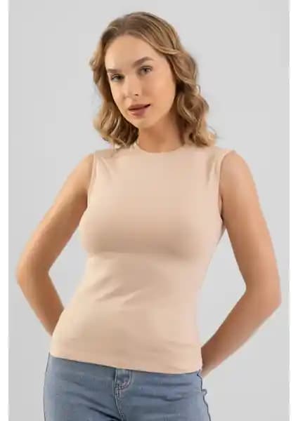Baykar Kadın Pamuklu Bisiklet Yaka Kolsuz Body Tişörtü Günlük Şıklık ve Konfor Sunar