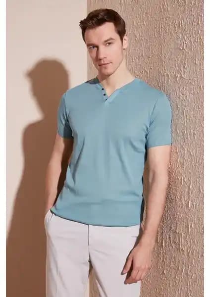 Buratti %100 Pamuklu V Yaka Slim Fit Erkek Tişörtü Modern ve Şık Tasarım