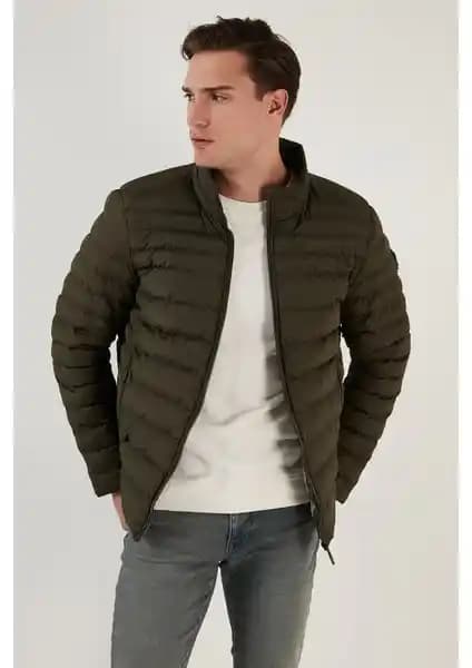 Buratti Dik Yaka Fermuarlı Cepli Slim Fit Şişme Mont Erkekler İçin Şık ve Dayanıklı Kış Giyim Seçeneği