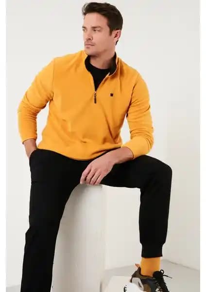 Buratti Slim Fit Anti-Pilling Polar: Erkekler İçin Şık ve Fonksiyonel Kışlık Giyim Ürünü