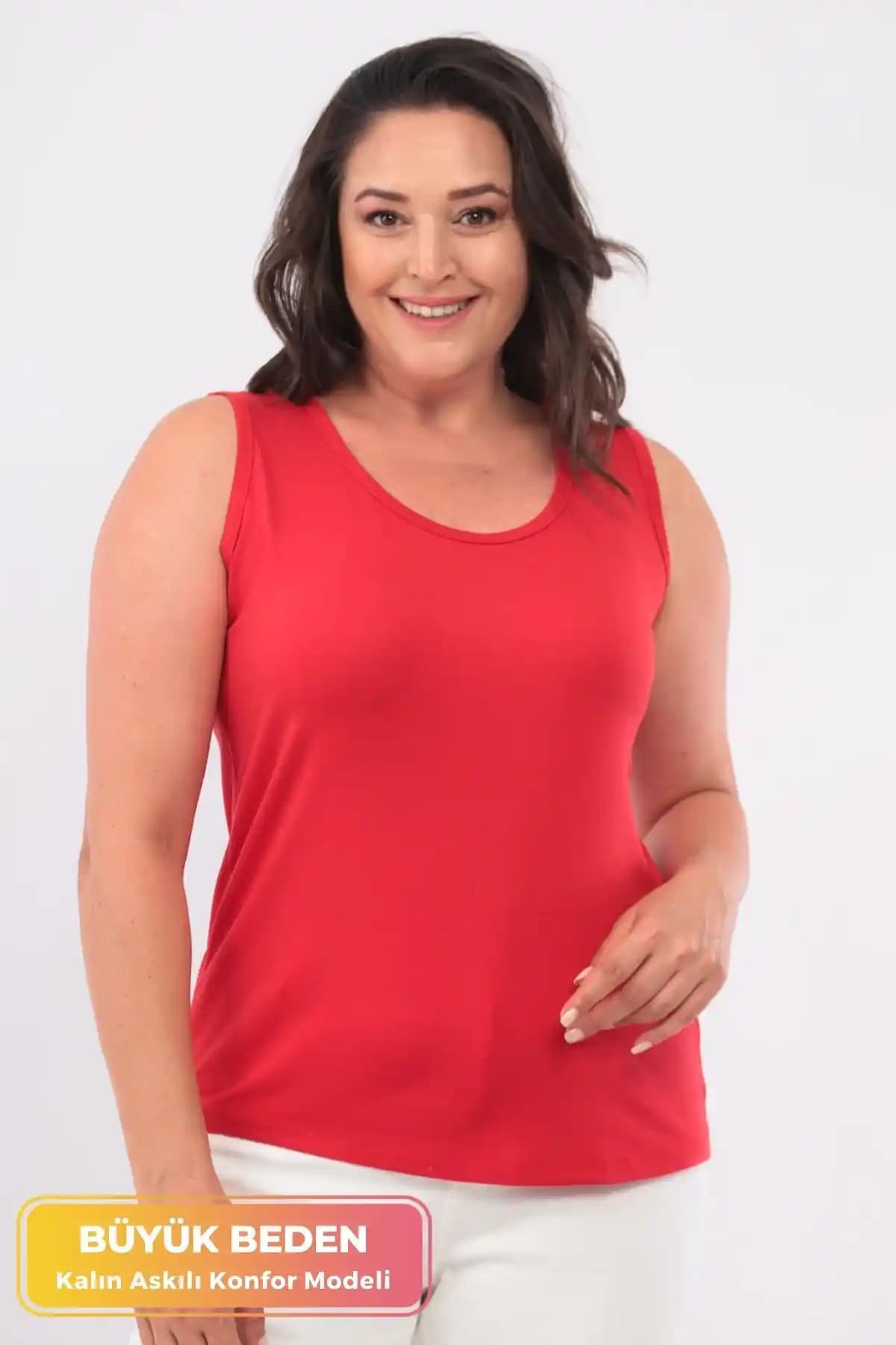 Büyük Beden Konforlu Kolsuz Atlet Bluz Modern ve Şık Tasarım Özellikleriyle