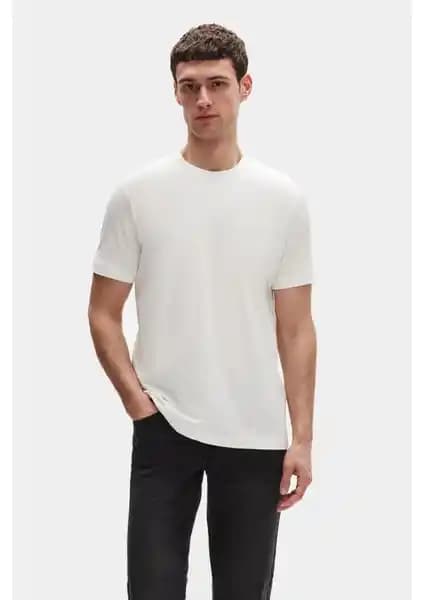 D'S Damat Oversize Ekru Pamuk Tişört Modern ve Rahat Günlük Giyim İçin