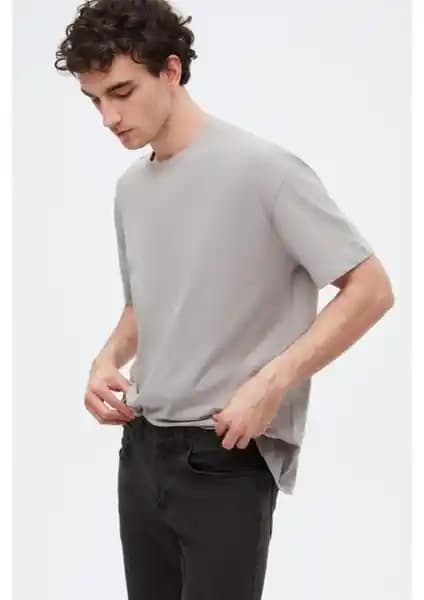 D'S Damat Oversize Gri Bisiklet Yaka %100 Pamuk Erkek Tişörtü Günlük Şıklık ve Konfor İçin