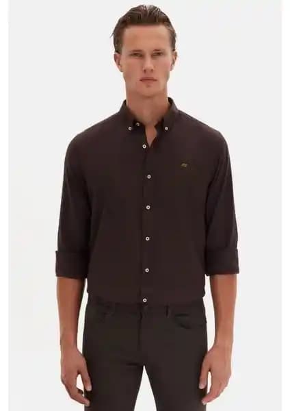 D'S Damat Slim Fit Acı Kahve Oxford Gömlek: Şıklık ve Kalitenin Buluşması