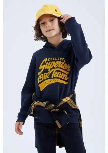 DeFacto Erkek Çocuk Kapüşonlu Sweatshirt S2371A622AU: Şık ve Konforlu Kış Giyim Seçeneği