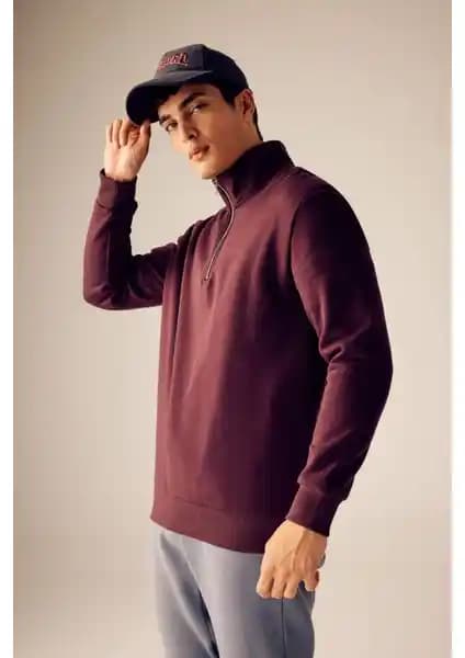 DeFacto Erkek Sweatshirtleri Rahat ve Şık Tasarımıyla Günlük Kullanım İçin Uygun