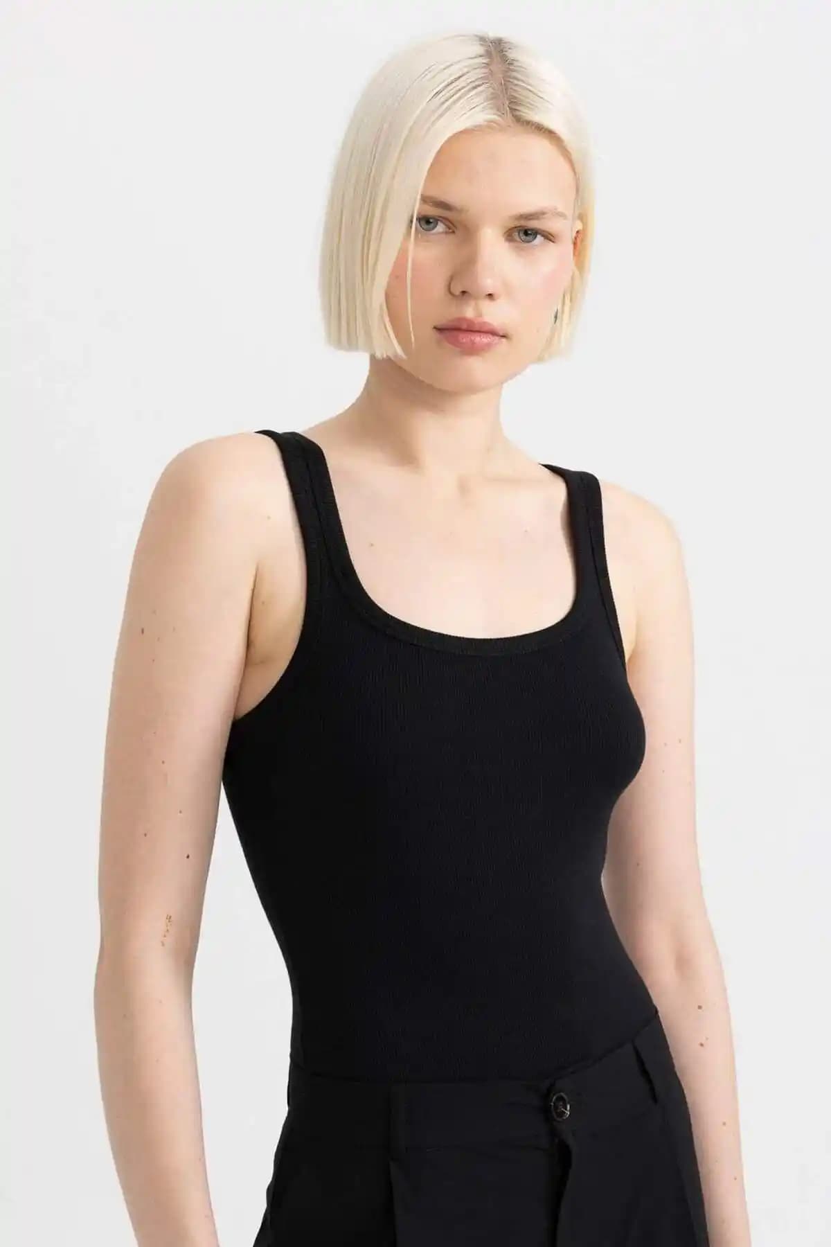 Defacto Slim Fit Dar Kesim Basic Yuvarlak Yaka Kaşkorse Atlet Kadınlar İçin