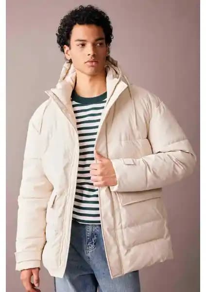 DeFacto Slim Fit Dar Kesim Şişme Mont Kapüşonlu Fermuarlı Çift Cepli Erkek Kışlık Mont