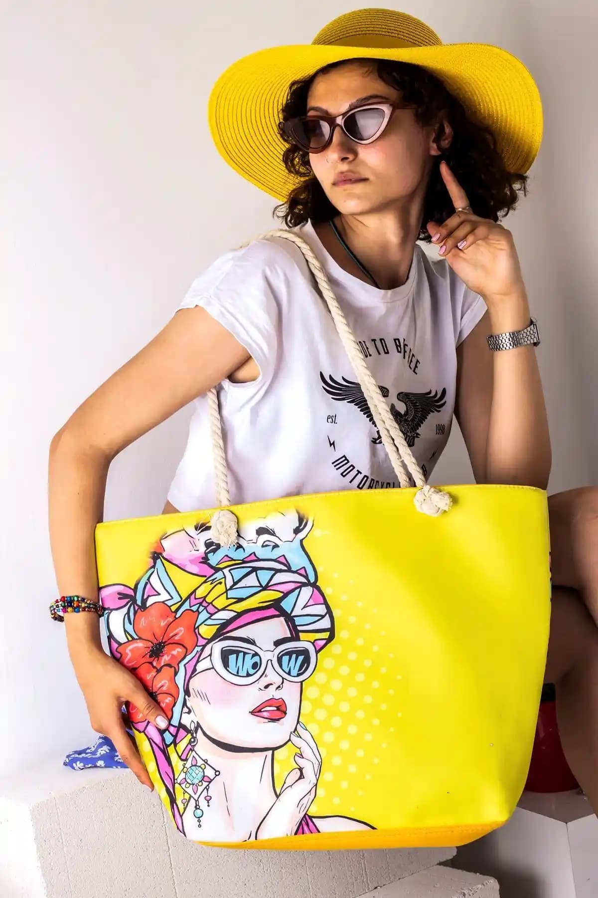 Elissa Kadın Plaj Çantası Hardal Renkli Şık ve Fonksiyonel Tasarım