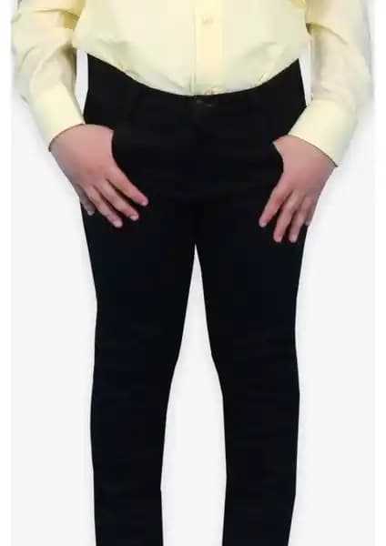 Erkek Çocuklar İçin Şık ve Dayanıklı Gabardin Pantolon: Yüksek Kalite ve Konfor Sunar