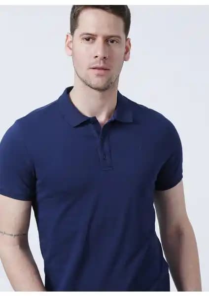 Fabrika Polo Yaka Düz Lacivert Erkek T-Shirt: Şıklık ve Konforun Buluşması