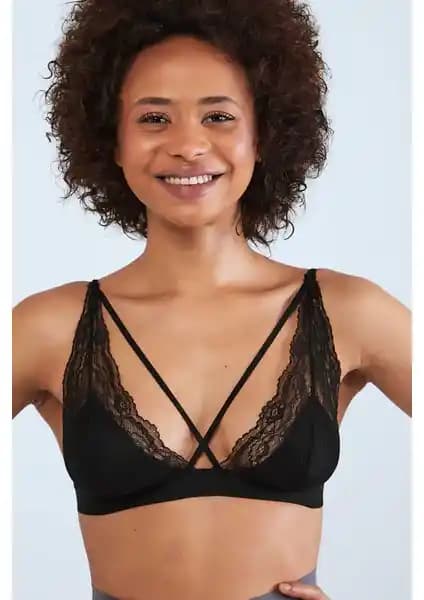 Herita Siyah Fides Dantelli Bralet: Şıklık ve Konforu Bir Arada Sunan Kadın İç Giyim Ürünü