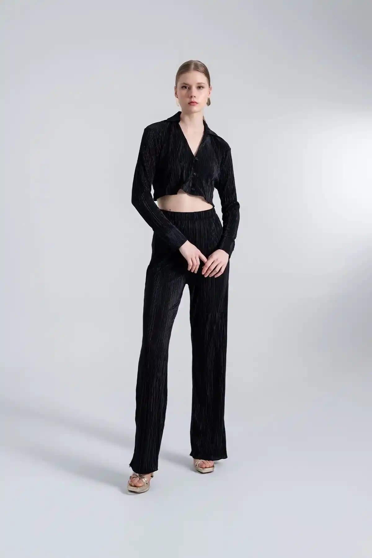 Holly Lolly Beli Lastikli Esnek Siyah Pantolon Günlük Şıklık ve Rahatlık Sunar