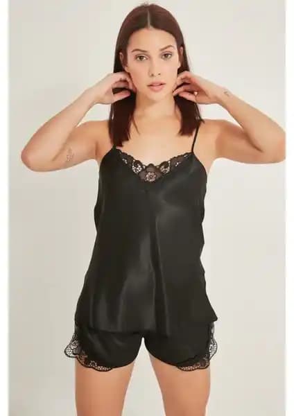 Kadınlar İçin Şık ve Konforlu Saten Şortlu Gecelik Türkiye Üretimi