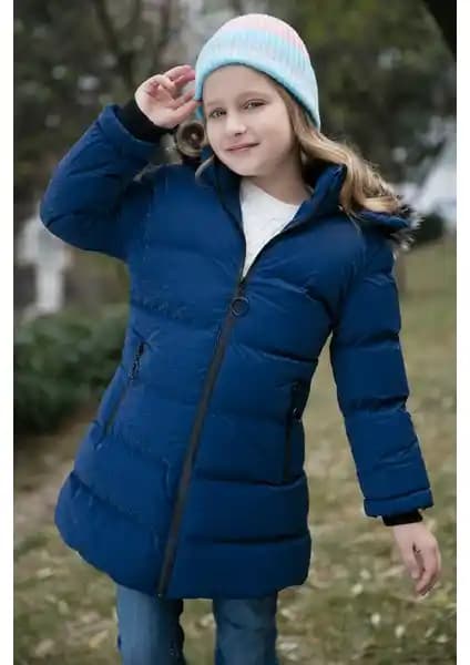 Kız Çocuklar İçin Kışlık Mont: Suni Kürklü Kapüşonlu ve Peluş Astarlı Tasarım
