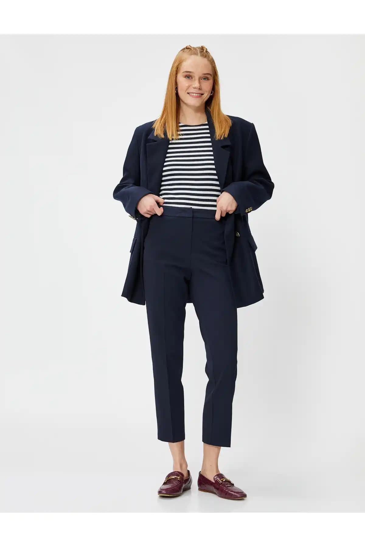 Koton Basic Cigarette Pantolon Slim Fit: Şık ve Rahat Günlük ve İş Kıyafeti Seçeneği