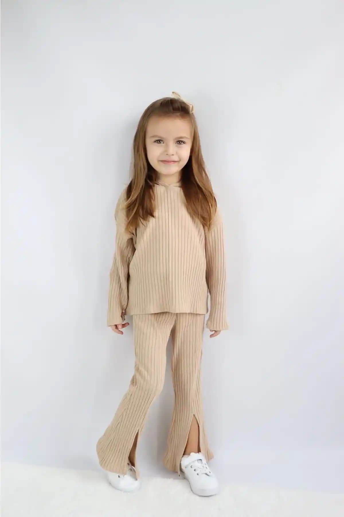 Le Petit Sole Kız Çocuk Comfy Alt-Üst Takım: Şıklık ve Konfor Bir Arada