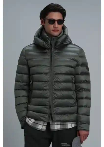 Lufian Chester Kaz Tüyü Erkek Montu: Şık ve Fonksiyonel Kış Giyim Parçası