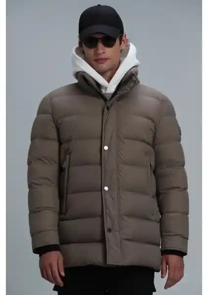 Lufian Rıld Kaz Tüyü Erkek Mont: Şık ve Fonksiyonel Kış Giyim Seçeneği