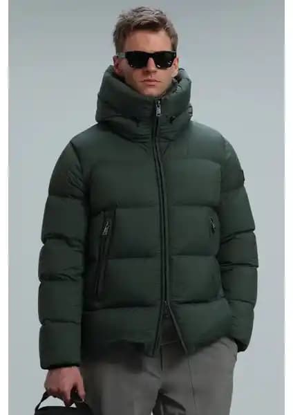 Lufian Tommy Kaz Tüyü Erkek Mont: Şık ve İşlevsel Kış Giyim Seçeneği