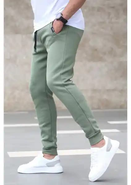 Madmext Haki Basic Eşofman 4210: Kış Ayları İçin Konforlu ve Şık Spor Giyim Seçeneği