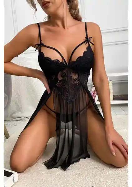 Merry See Yanlardan Bacak Dekolteli Dantel Gecelik İncelemesi ve Özellikleri