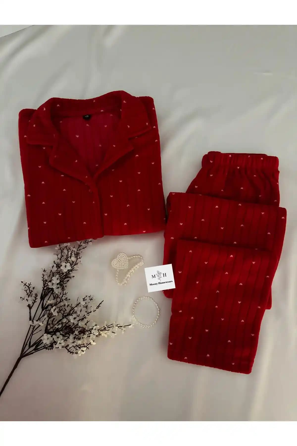 MH Moony Homewears Kırmızı Kalpli Termal Polar Pijama Takımı - Konfor ve Şıklık