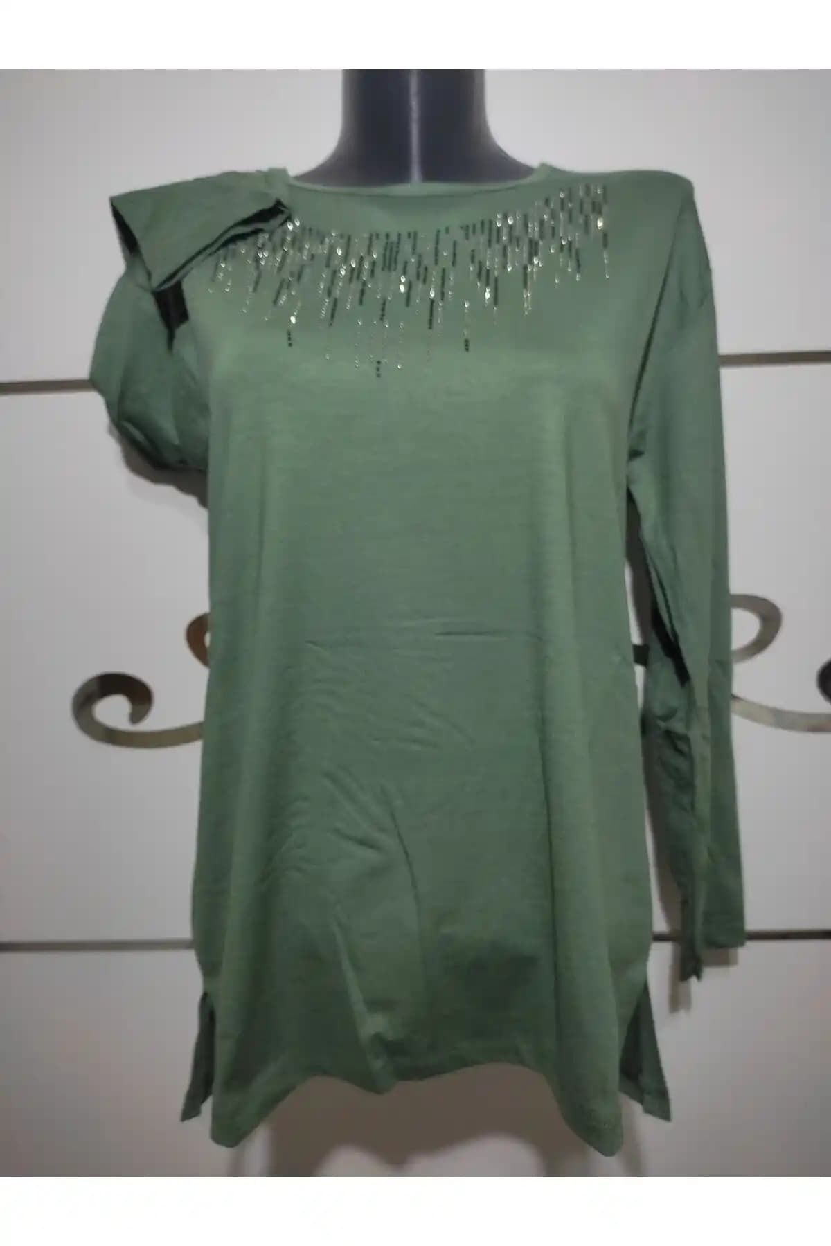 Nacar Anneler Günü Kadın Siyah Yağmur Taşlı Penye Bluz Şıklık ve Konfor Sunan Günlük Giyim Tercihi