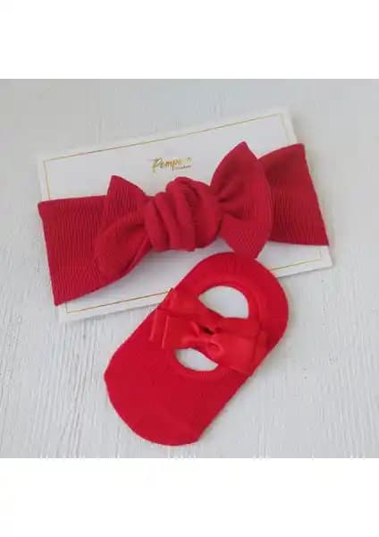 Pempem Kız Bebek Bandana Çorap Takımı: Şıklık ve Konfor Sunan Pratik Bebek Giyim Seti