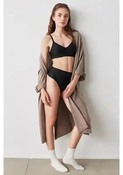 Penti İzBırakmaz Invisible Siyah Balensiz Dikişsiz Görünmez Sütyen Özellikleri ve Kullanıcı Yorumları