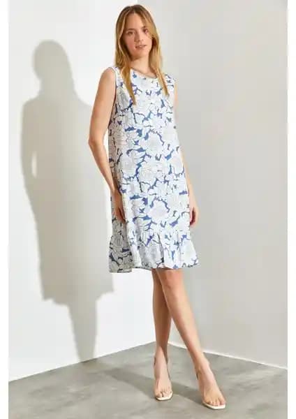 Shade kadın fırfırlı çiçekli viskon elbise günlük şıklık ve rahatlık sunar