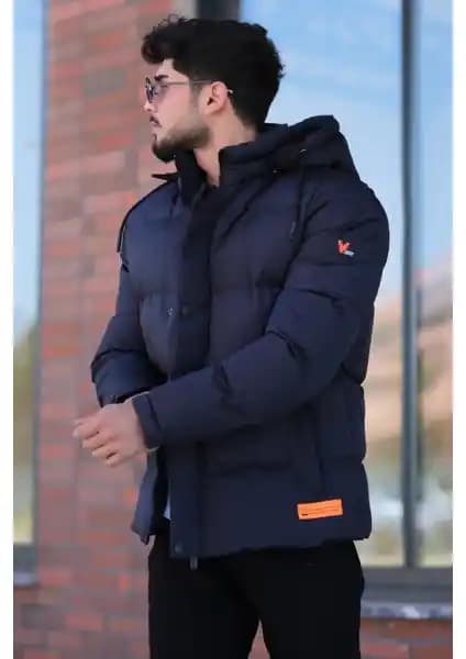 Stil Kombin Çıkarılabilir Kapşonlu Armalı Kürklü Şişme Mont Günlük ve Outdoor Kullanım İçin