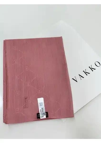 Vakko Şal: Zarif ve Çok Yönlü Kadın Şal Modelleri ile Stilinizde Fark Yaratın