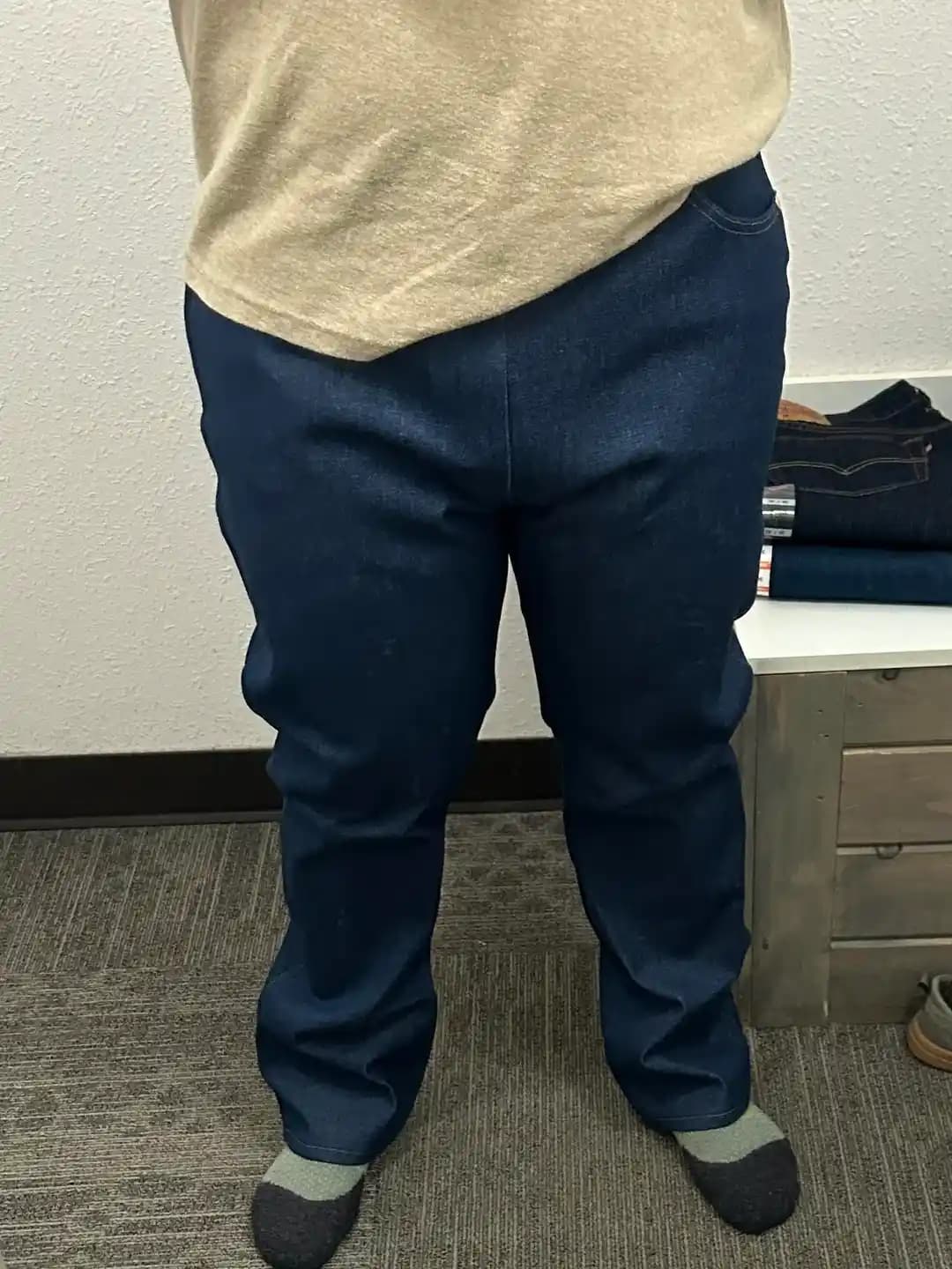 13MWZ Kot Pantolonlarda Kilo Değişimlerine Uyum Sağlayan Beden ve Kesim Seçimi