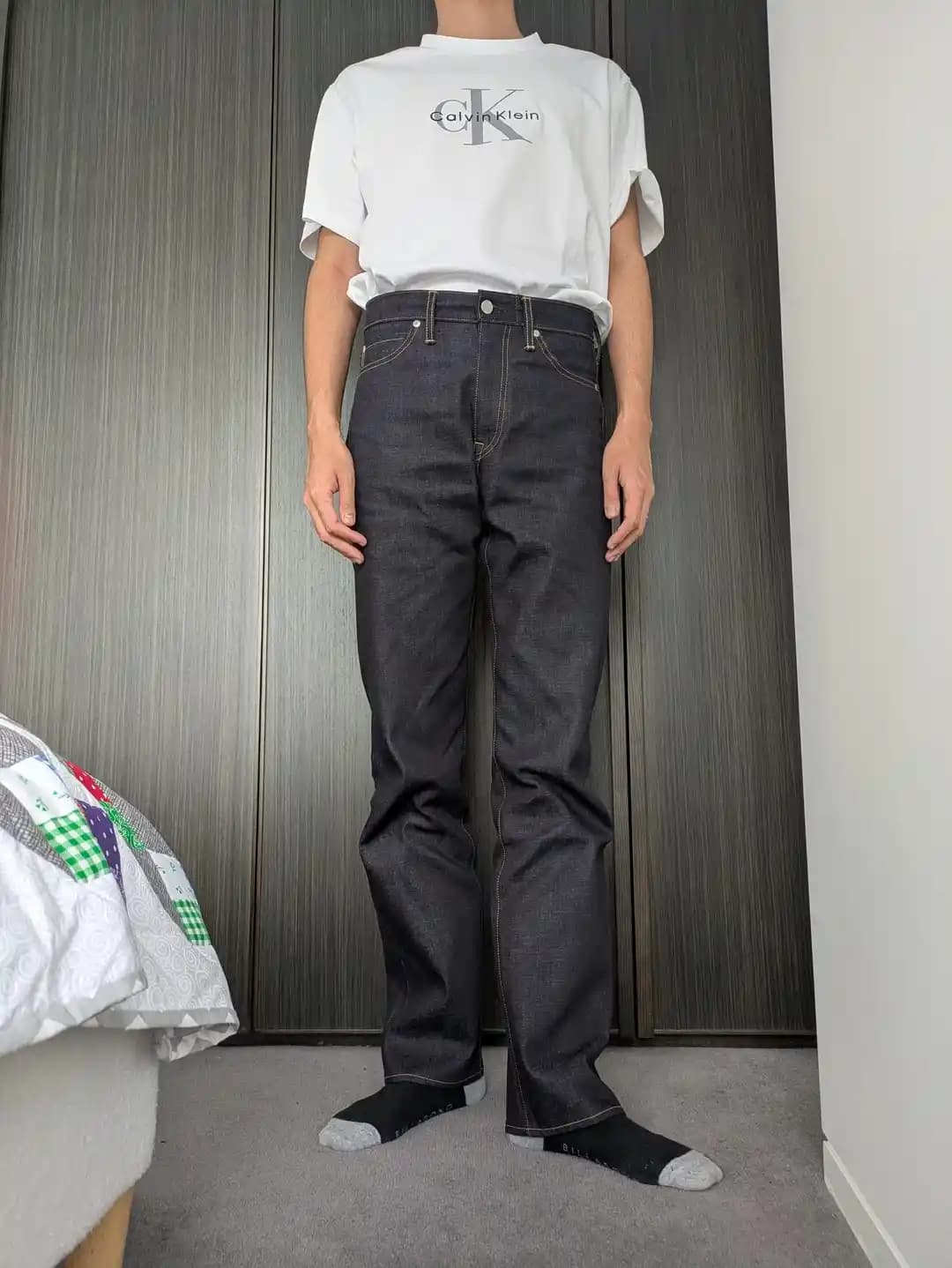 Momotaro Jeans Standard Narrow Straight: Japon Heritage Denim Kalitesi ve Tasarımı