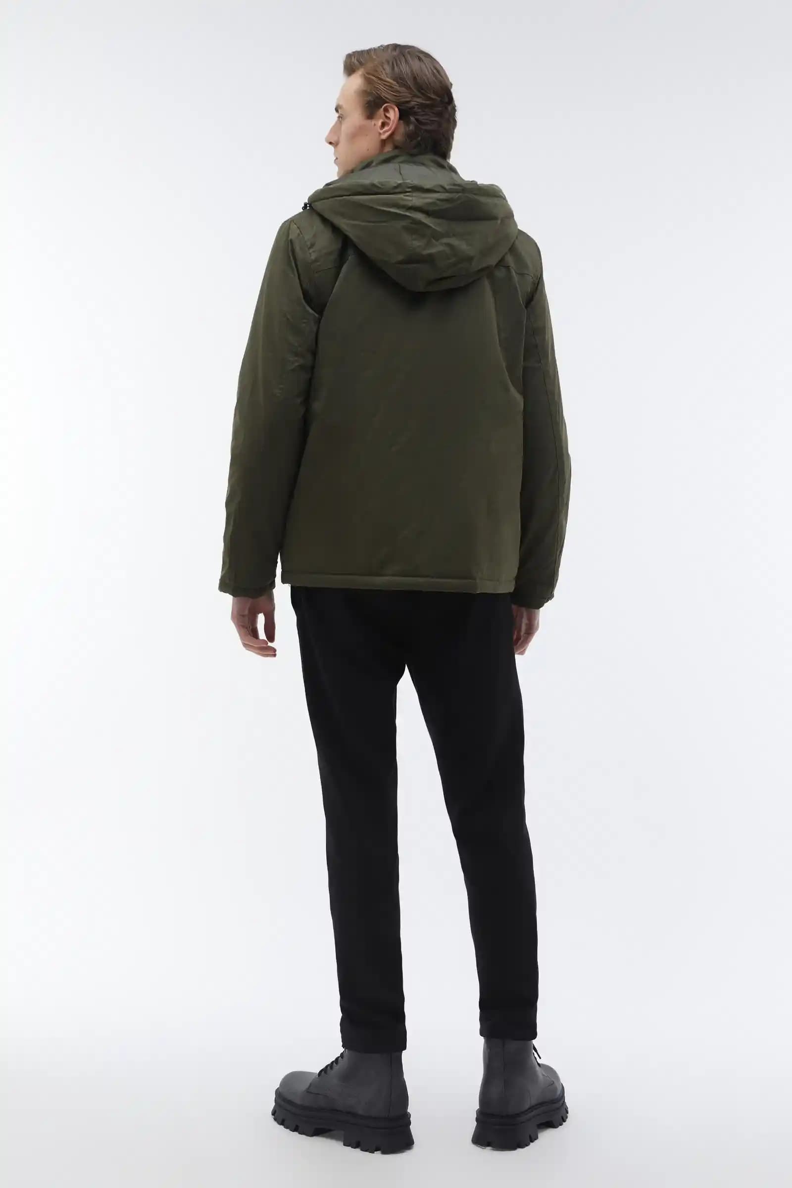 Threads of Apollo: Beden Uyumsuzluğu, İade Politikaları ve Müşteri Deneyimleri Üzerine Analiz