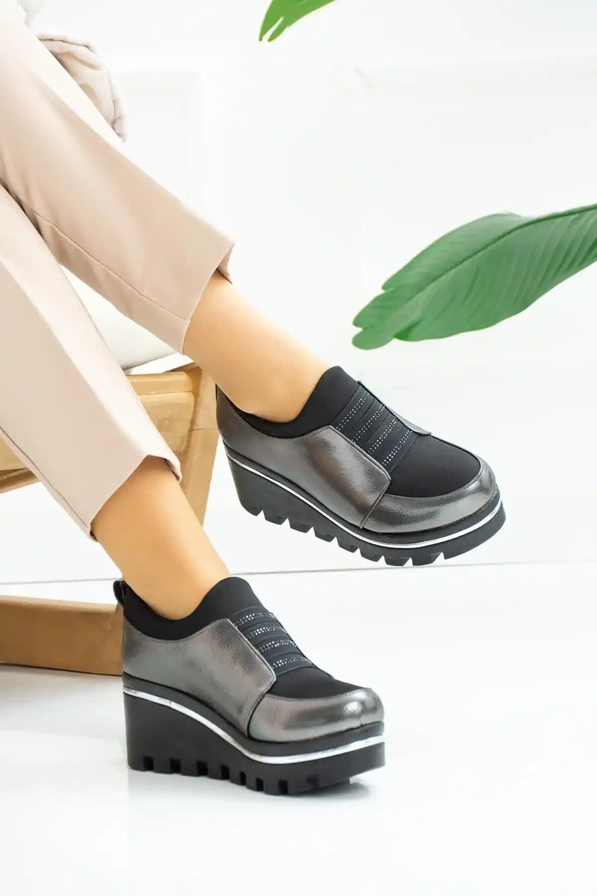 WAYWT: Günlük Kıyafet Paylaşımlarında Stil, Renk Uyumu ve Sürdürülebilir Moda Yaklaşımları