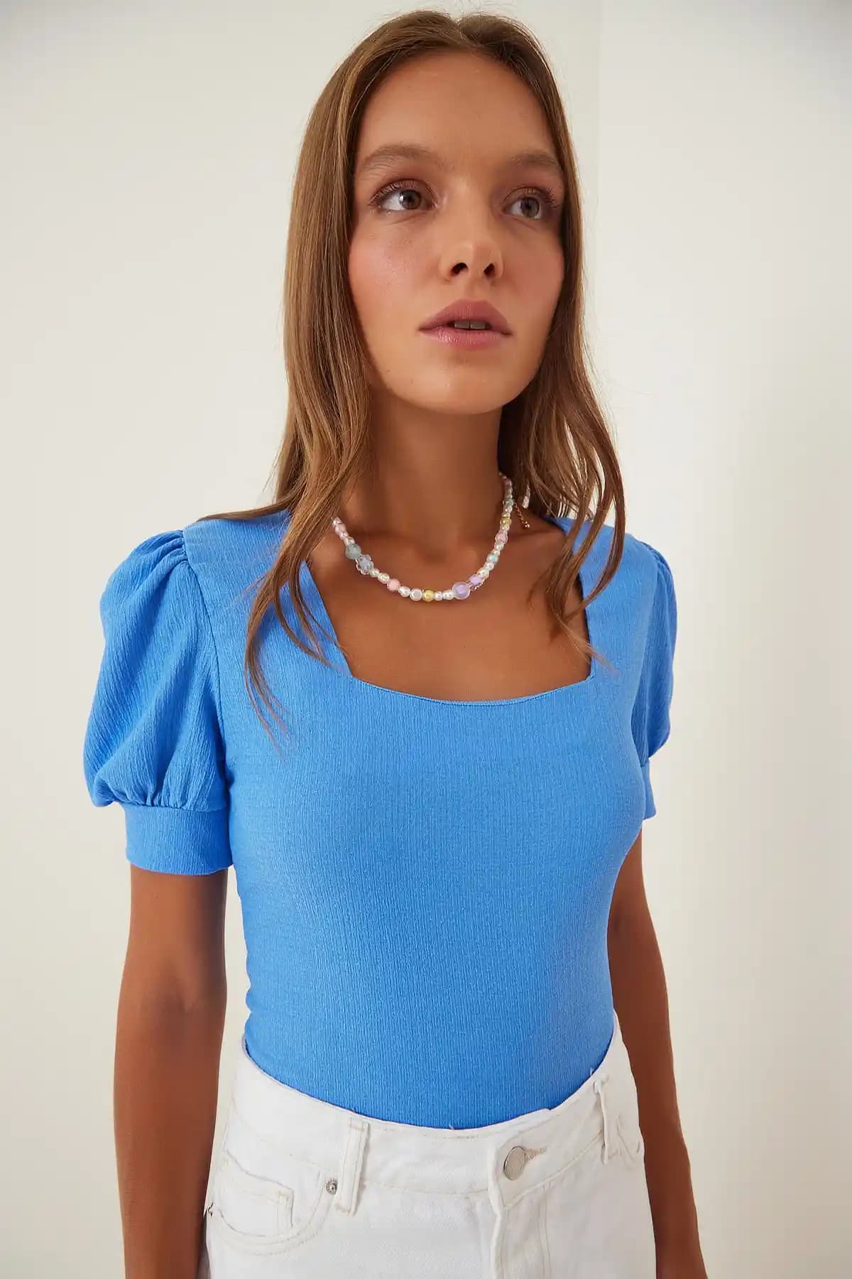 Happiness İstanbul Kadın Mavi Kare Yaka Balon Kollu Örme Bluz Şıklık ve Konforun Buluşması