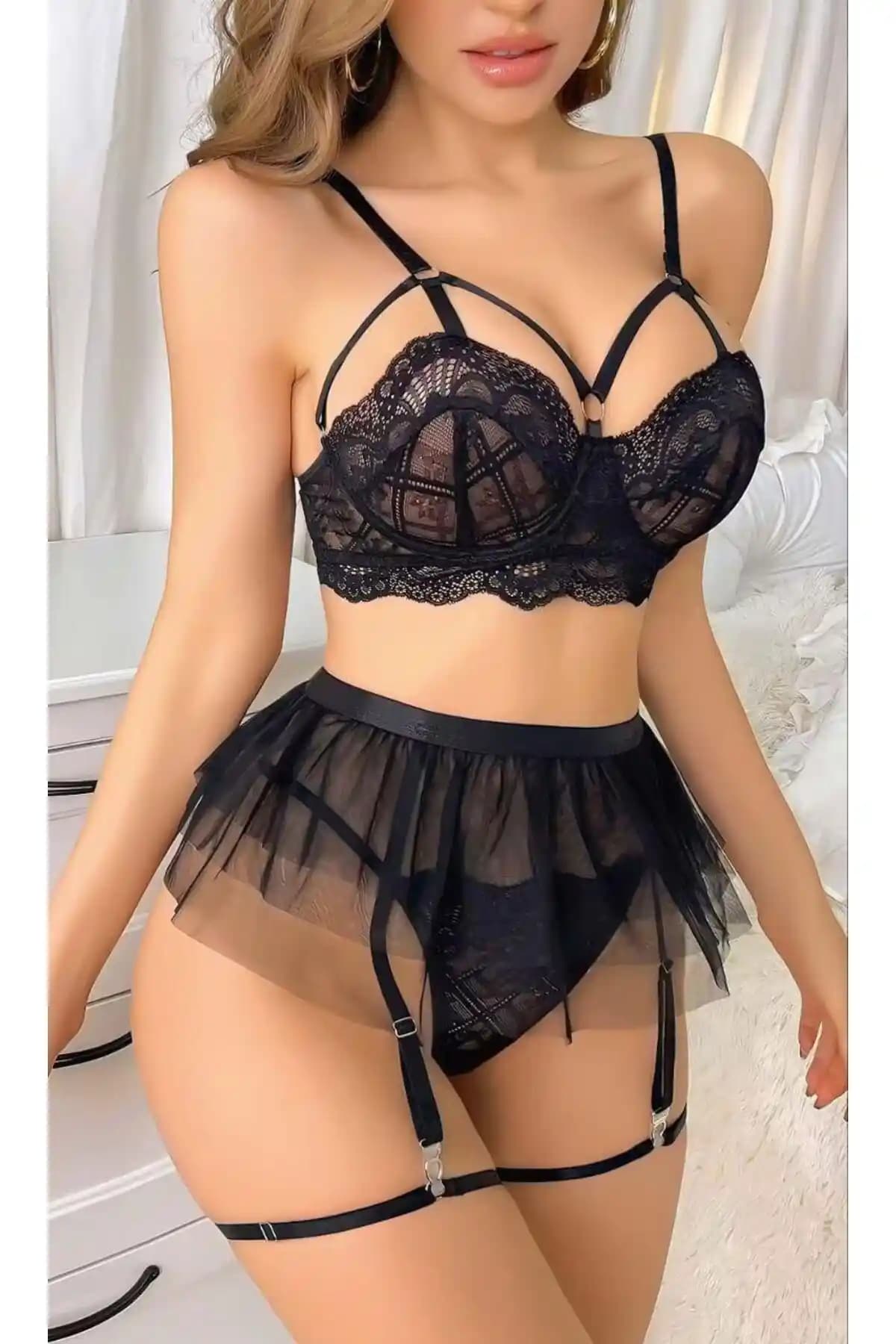 Kadınlar İçin Şık ve Rahat Fantezi Gecelik ve Kostüm Seçenekleri